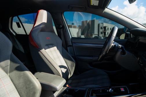 2023 Volkswagen Golf GTI 2.0T SE