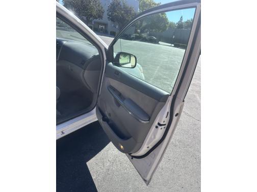 2008 Toyota Sienna LE