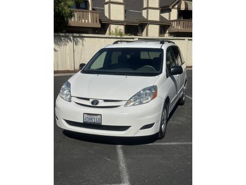 2008 Toyota Sienna LE