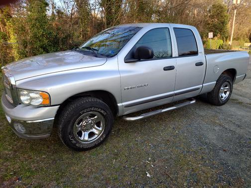 Silver 2002 Dodge Ram 1500 Quad Cab