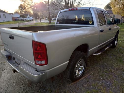 Silver 2002 Dodge Ram 1500 Quad Cab