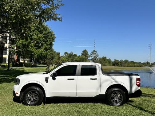 2022 Ford Maverick XL