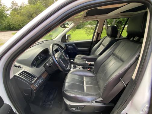 2011 Land Rover LR2 Base