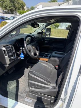 White 2017 Chevrolet Silverado 3500 High Country