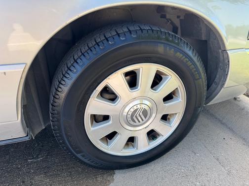 2004 Mercury Grand Marquis LS