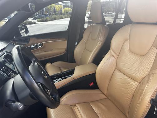 2019 Volvo XC90 T6 Inscription