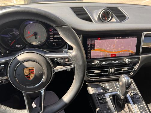 2020 Porsche Macan S