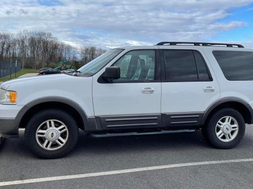 Photo 4 of 4 of 2006 Ford Expedition XLT