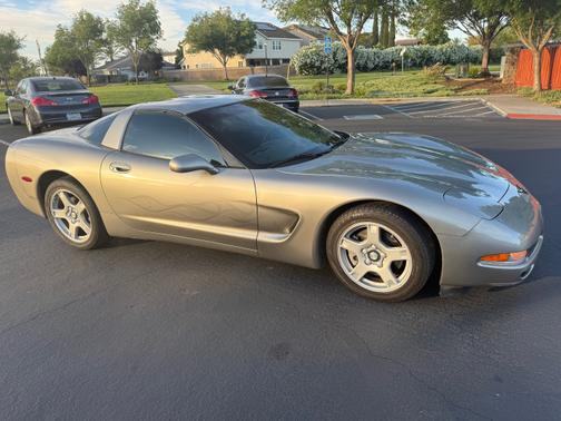 1999 Chevrolet Corvette Base