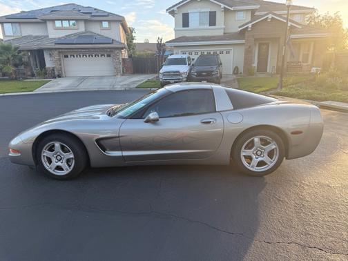 1999 Chevrolet Corvette Base