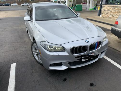 Photo 3 of 6 of 2012 BMW 535 i xDrive