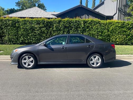 Gray 2013 Toyota Camry L