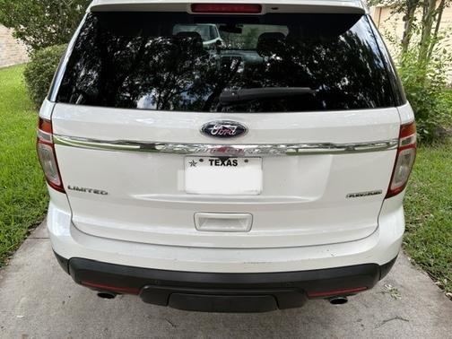 White 2014 Ford Explorer Limited