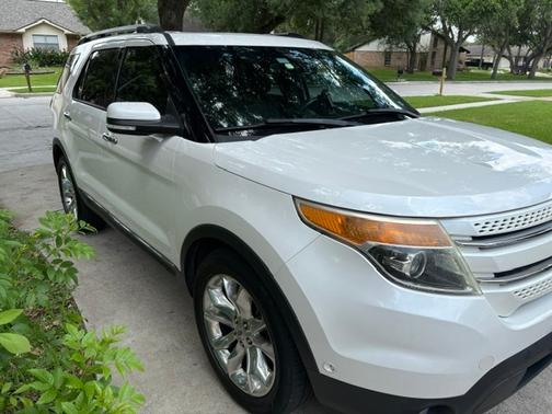 White 2014 Ford Explorer Limited