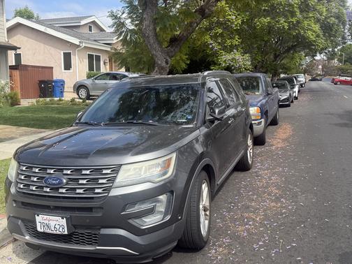 Gray 2016 Ford Explorer Limited