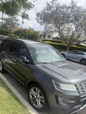 Gray 2016 Ford Explorer Limited