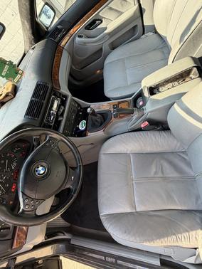 Silver 2000 BMW 528 i