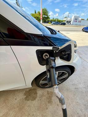 White 2015 BMW i3 Base w/Range Extender