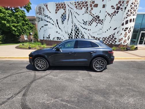2018 Porsche Macan S