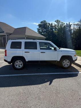 White 2015 Jeep Patriot Sport