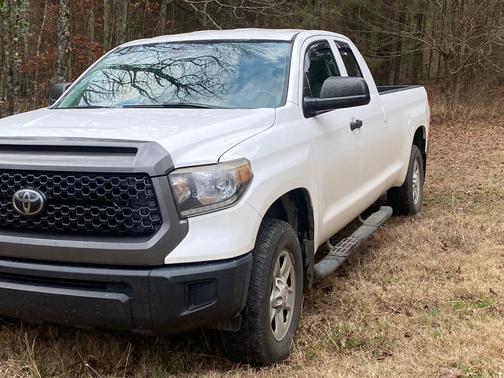 White 2019 Toyota Tundra SR