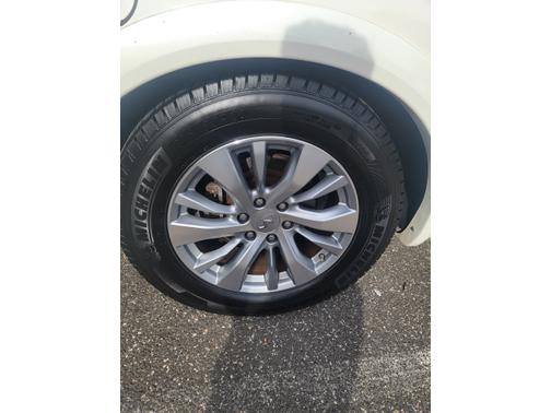 2015 INFINITI QX80 Base