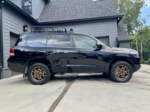 2021 Toyota Land Cruiser Heritage Edition