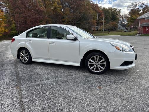 2013 Subaru Legacy 2.5i Premium