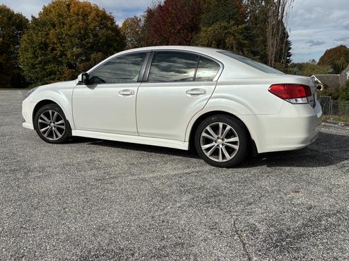 2013 Subaru Legacy 2.5i Premium
