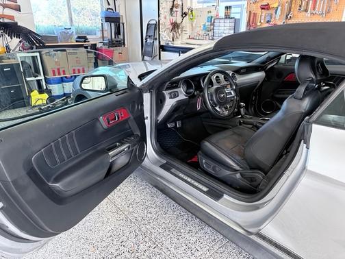 2020 Ford Mustang EcoBoost Premium