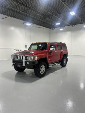 Red 2007 Hummer H3 Base