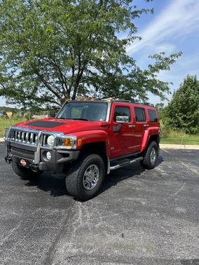 Red 2007 Hummer H3 Base