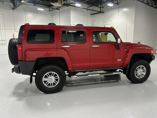 Red 2007 Hummer H3 Base