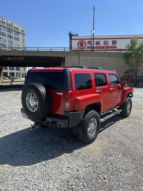 Red 2007 Hummer H3 Base