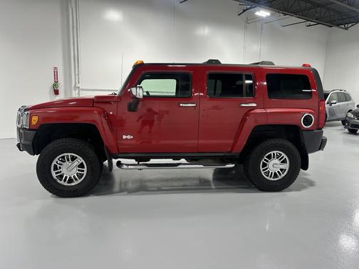 Red 2007 Hummer H3 Base