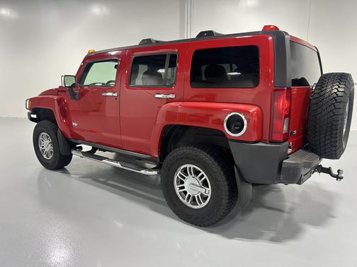 Red 2007 Hummer H3 Base