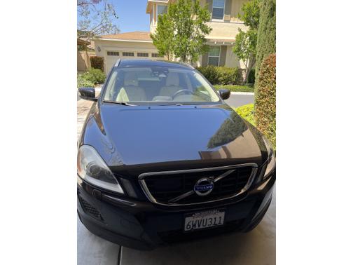 Photo 1 of 10 of 2011 Volvo XC60 T6