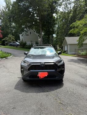 2020 Toyota RAV4 Hybrid XLE