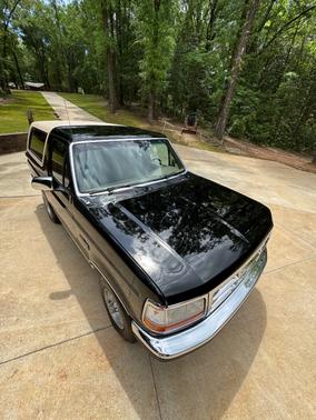 Black 1993 Ford Bronco Eddie Bauer