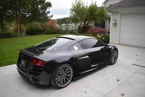Black 2012 Audi R8 5.2 quattro