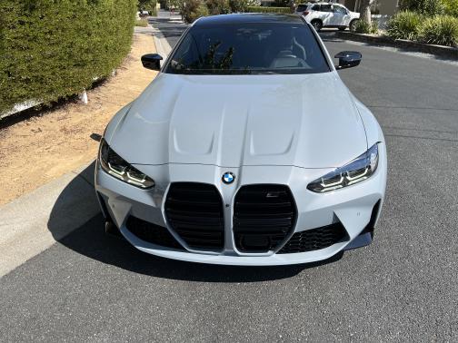 Photo 3 of 30 of 2022 BMW M4 Competition xDrive