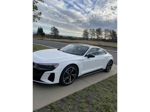 Photo 1 of 1 of 2022 Audi e-tron GT Premium Plus