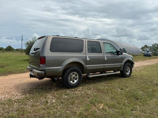Gray 2005 Ford Excursion Limited