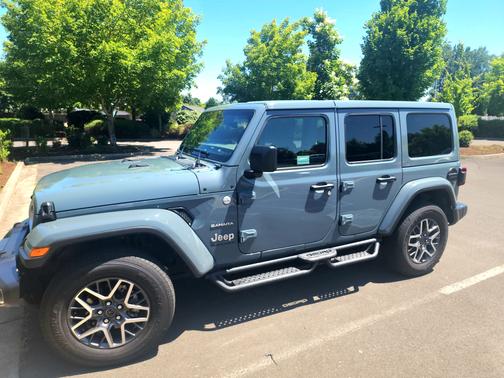 2024 Jeep Wrangler Sahara