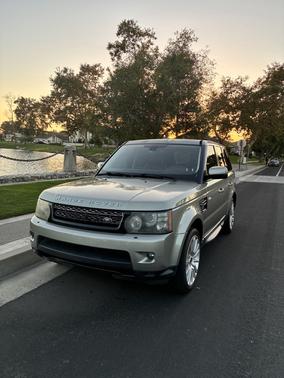 Gray 2013 Land Rover Range Rover Sport HSE