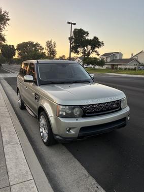 Gray 2013 Land Rover Range Rover Sport HSE