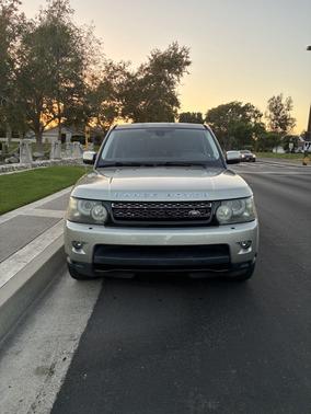 Gray 2013 Land Rover Range Rover Sport HSE