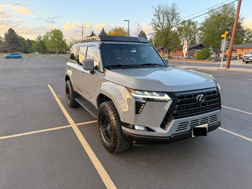 Gray 2024 Lexus GX 550 Premium+