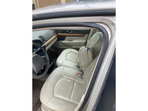 2002 Lincoln Continental Base