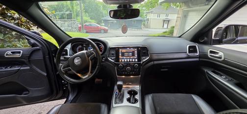 2020 Jeep Grand Cherokee Laredo